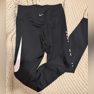 Women’s Nike Black and White Leggings